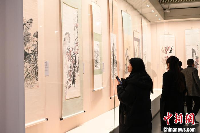 “百年丹青——二十世纪著名画家作品展”在广西南宁开展